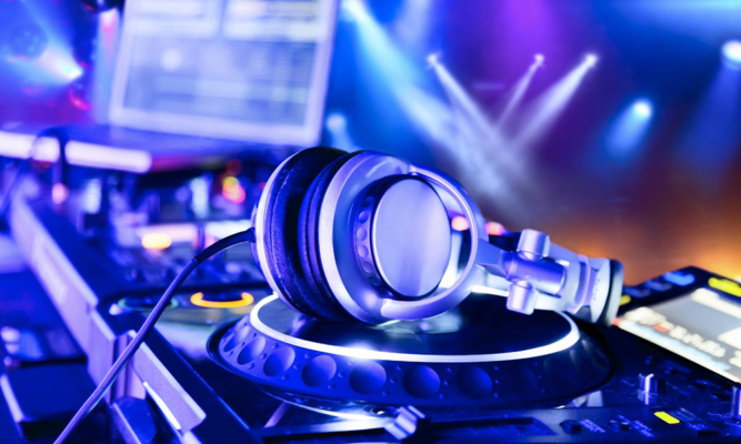 DJ